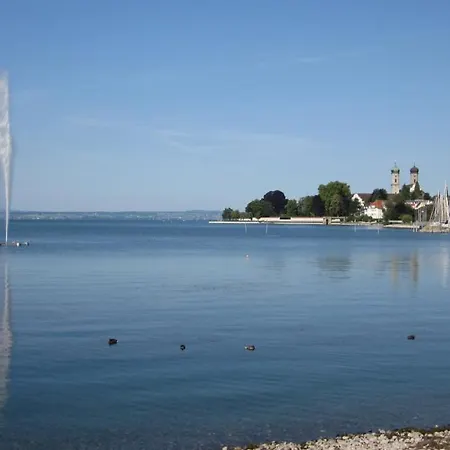 Aeltere Fewo Am Uferpark Friedrichshafen Exterior photo