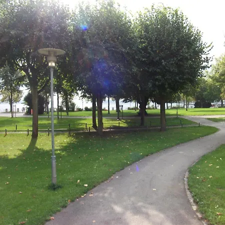 Aeltere Fewo Am Uferpark Friedrichshafen Exterior photo