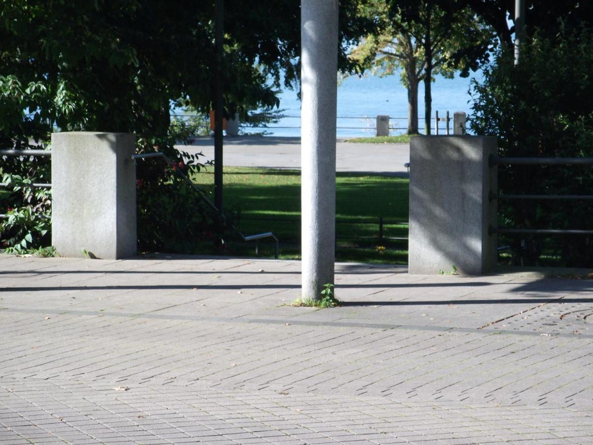 Aeltere Am Uferpark * Friedrichshafen