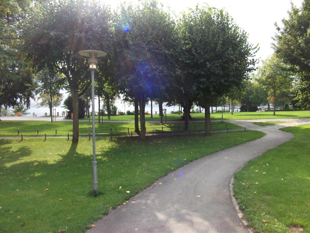 Aeltere Am Uferpark Apartment *